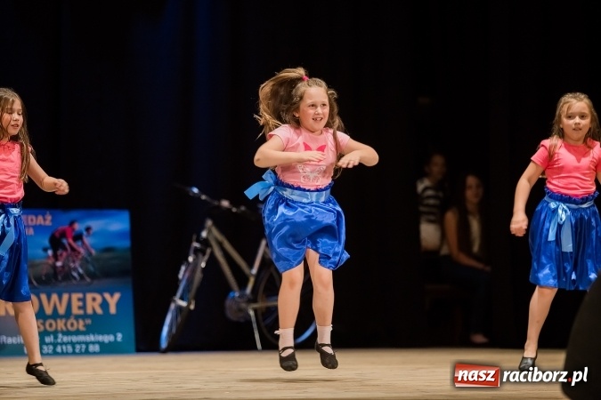 Zdjęcie w galerii na portalu naszraciborz.pl: Najlepsi uczniowie SP 15 nagrodzeni wiadomości z regionu
