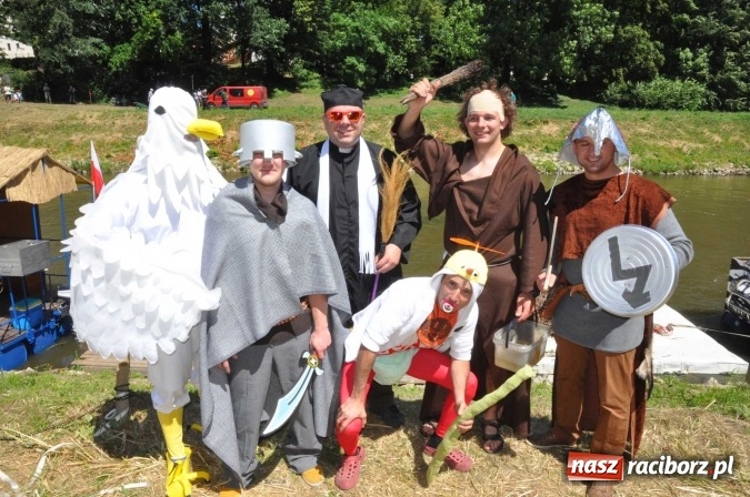 Zdjęcie w galerii na portalu naszraciborz.pl: PŁYWADŁO 2016 - 1050 lat chrztu uczcić chcemy, z weselem Odrą i Rudą płyniemy FOTO I WIDEO wiadomości z regionu