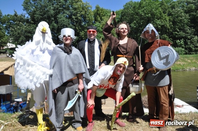 Zdjęcie w galerii na portalu naszraciborz.pl: PŁYWADŁO 2016 - 1050 lat chrztu uczcić chcemy, z weselem Odrą i Rudą płyniemy FOTO I WIDEO wiadomości z regionu
