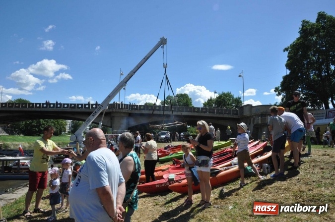 Zdjęcie w galerii na portalu naszraciborz.pl: PŁYWADŁO 2016 - 1050 lat chrztu uczcić chcemy, z weselem Odrą i Rudą płyniemy FOTO I WIDEO wiadomości z regionu