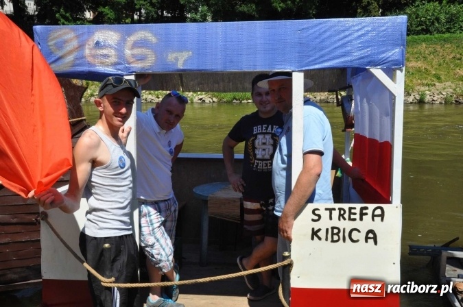 Zdjęcie w galerii na portalu naszraciborz.pl: PŁYWADŁO 2016 - 1050 lat chrztu uczcić chcemy, z weselem Odrą i Rudą płyniemy FOTO I WIDEO wiadomości z regionu