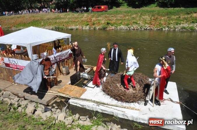 Zdjęcie w galerii na portalu naszraciborz.pl: PŁYWADŁO 2016 - 1050 lat chrztu uczcić chcemy, z weselem Odrą i Rudą płyniemy FOTO I WIDEO wiadomości z regionu