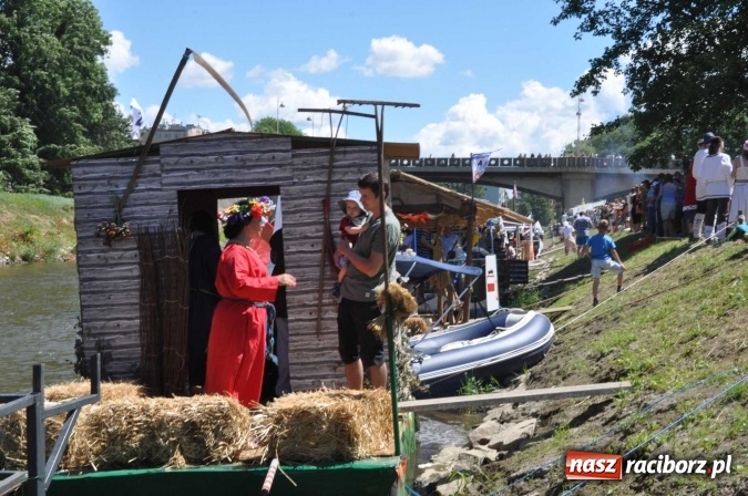 Zdjęcie w galerii na portalu naszraciborz.pl: PŁYWADŁO 2016 - 1050 lat chrztu uczcić chcemy, z weselem Odrą i Rudą płyniemy FOTO I WIDEO wiadomości z regionu