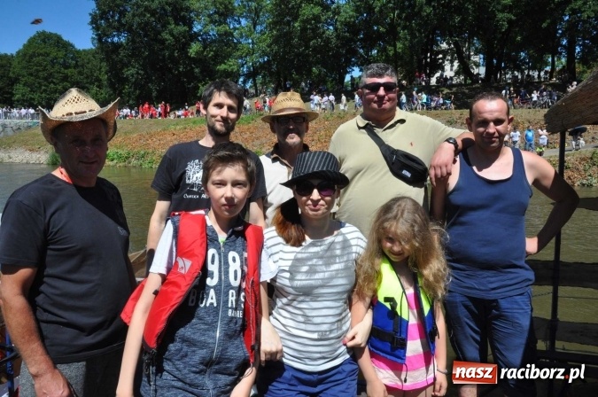 Zdjęcie w galerii na portalu naszraciborz.pl: PŁYWADŁO 2016 - 1050 lat chrztu uczcić chcemy, z weselem Odrą i Rudą płyniemy FOTO I WIDEO wiadomości z regionu