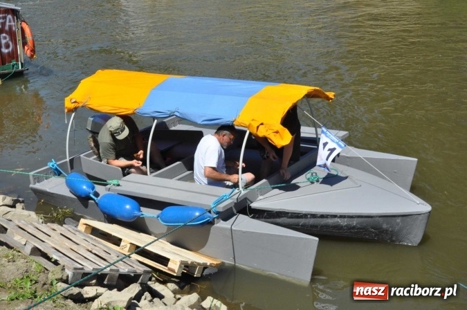 Zdjęcie w galerii na portalu naszraciborz.pl: PŁYWADŁO 2016 - 1050 lat chrztu uczcić chcemy, z weselem Odrą i Rudą płyniemy FOTO I WIDEO wiadomości z regionu