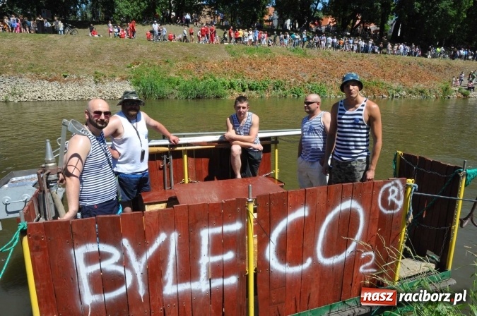 Zdjęcie w galerii na portalu naszraciborz.pl: PŁYWADŁO 2016 - 1050 lat chrztu uczcić chcemy, z weselem Odrą i Rudą płyniemy FOTO I WIDEO wiadomości z regionu
