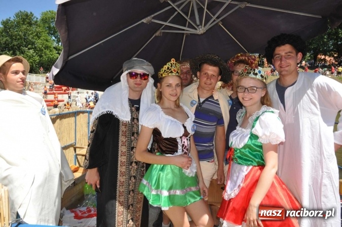 Zdjęcie w galerii na portalu naszraciborz.pl: PŁYWADŁO 2016 - 1050 lat chrztu uczcić chcemy, z weselem Odrą i Rudą płyniemy FOTO I WIDEO wiadomości z regionu