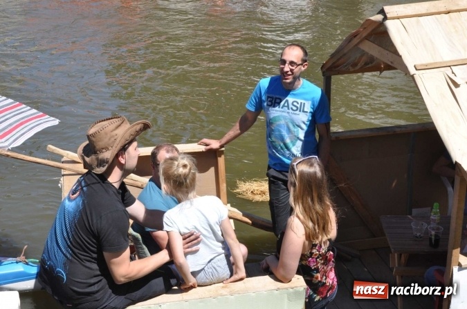 Zdjęcie w galerii na portalu naszraciborz.pl: PŁYWADŁO 2016 - 1050 lat chrztu uczcić chcemy, z weselem Odrą i Rudą płyniemy FOTO I WIDEO wiadomości z regionu