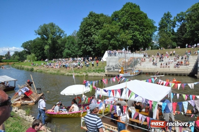 Zdjęcie w galerii na portalu naszraciborz.pl: PŁYWADŁO 2016 - 1050 lat chrztu uczcić chcemy, z weselem Odrą i Rudą płyniemy FOTO I WIDEO wiadomości z regionu
