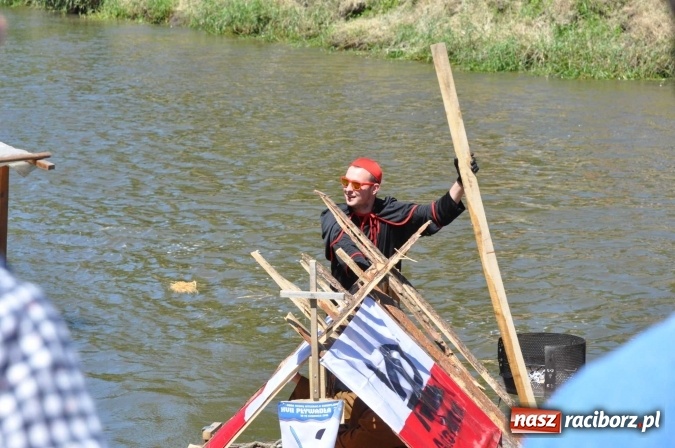 Zdjęcie w galerii na portalu naszraciborz.pl: PŁYWADŁO 2016 - 1050 lat chrztu uczcić chcemy, z weselem Odrą i Rudą płyniemy FOTO I WIDEO wiadomości z regionu
