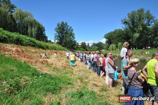 Zdjęcie w galerii na portalu naszraciborz.pl: PŁYWADŁO 2016 - 1050 lat chrztu uczcić chcemy, z weselem Odrą i Rudą płyniemy FOTO I WIDEO wiadomości z regionu