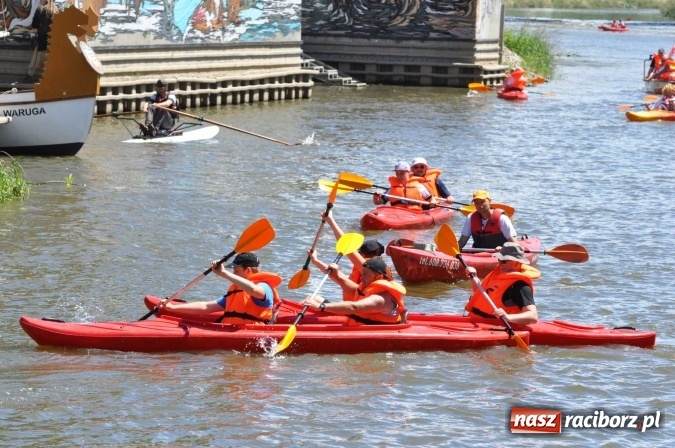 Zdjęcie w galerii na portalu naszraciborz.pl: PŁYWADŁO 2016 - 1050 lat chrztu uczcić chcemy, z weselem Odrą i Rudą płyniemy FOTO I WIDEO wiadomości z regionu