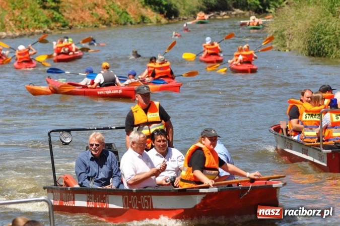 Zdjęcie w galerii na portalu naszraciborz.pl: PŁYWADŁO 2016 - 1050 lat chrztu uczcić chcemy, z weselem Odrą i Rudą płyniemy FOTO I WIDEO wiadomości z regionu