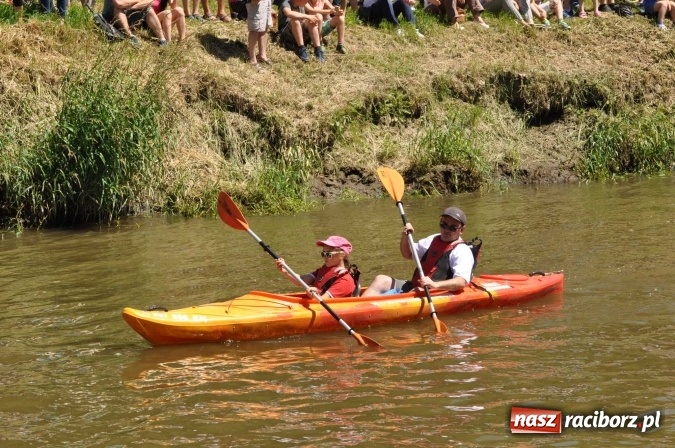 Zdjęcie w galerii na portalu naszraciborz.pl: PŁYWADŁO 2016 - 1050 lat chrztu uczcić chcemy, z weselem Odrą i Rudą płyniemy FOTO I WIDEO wiadomości z regionu