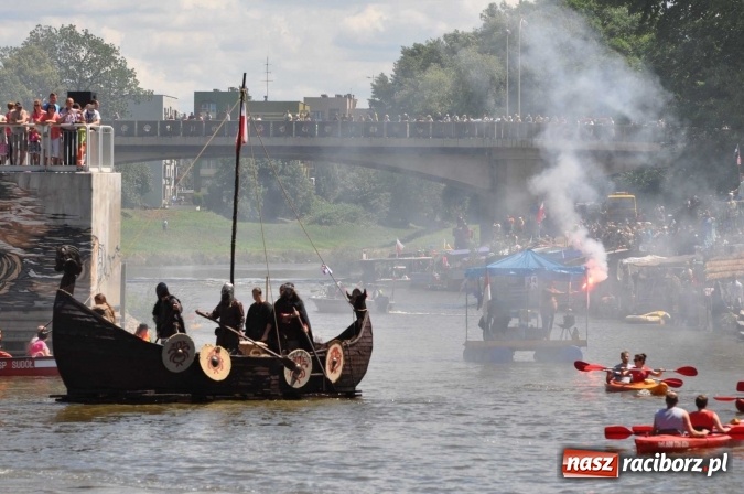 Zdjęcie w galerii na portalu naszraciborz.pl: PŁYWADŁO 2016 - 1050 lat chrztu uczcić chcemy, z weselem Odrą i Rudą płyniemy FOTO I WIDEO wiadomości z regionu