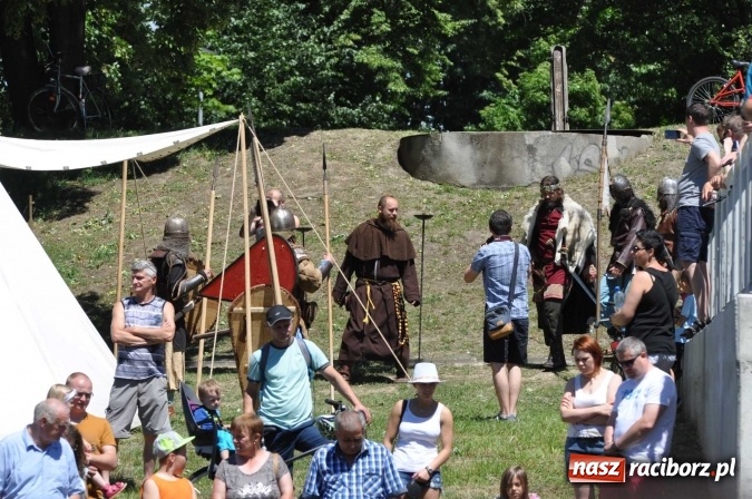 Zdjęcie w galerii na portalu naszraciborz.pl: PŁYWADŁO 2016 - 1050 lat chrztu uczcić chcemy, z weselem Odrą i Rudą płyniemy FOTO I WIDEO wiadomości z regionu