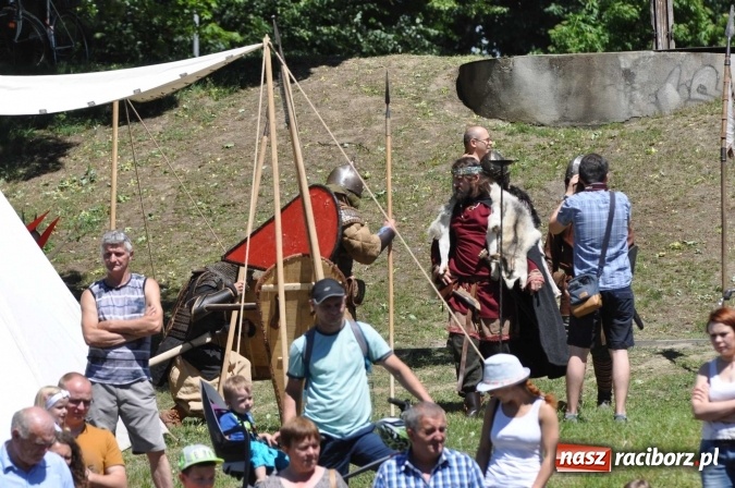 Zdjęcie w galerii na portalu naszraciborz.pl: PŁYWADŁO 2016 - 1050 lat chrztu uczcić chcemy, z weselem Odrą i Rudą płyniemy FOTO I WIDEO wiadomości z regionu