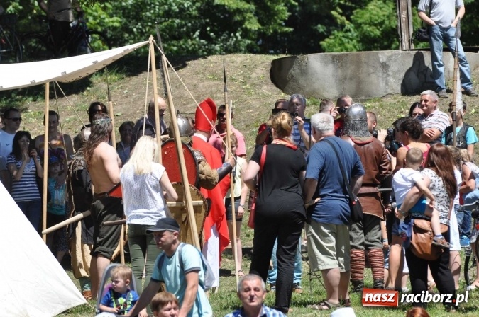 Zdjęcie w galerii na portalu naszraciborz.pl: PŁYWADŁO 2016 - 1050 lat chrztu uczcić chcemy, z weselem Odrą i Rudą płyniemy FOTO I WIDEO wiadomości z regionu
