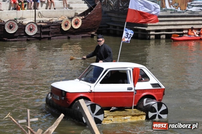Zdjęcie w galerii na portalu naszraciborz.pl: PŁYWADŁO 2016 - 1050 lat chrztu uczcić chcemy, z weselem Odrą i Rudą płyniemy FOTO I WIDEO wiadomości z regionu