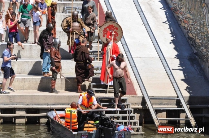 Zdjęcie w galerii na portalu naszraciborz.pl: PŁYWADŁO 2016 - 1050 lat chrztu uczcić chcemy, z weselem Odrą i Rudą płyniemy FOTO I WIDEO wiadomości z regionu