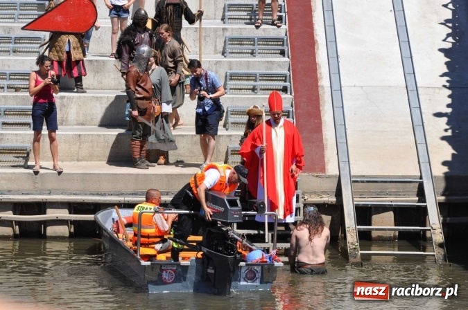 Zdjęcie w galerii na portalu naszraciborz.pl: PŁYWADŁO 2016 - 1050 lat chrztu uczcić chcemy, z weselem Odrą i Rudą płyniemy FOTO I WIDEO wiadomości z regionu