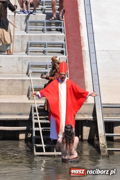Zdjęcie w galerii na portalu naszraciborz.pl: PŁYWADŁO 2016 - 1050 lat chrztu uczcić chcemy, z weselem Odrą i Rudą płyniemy FOTO I WIDEO wiadomości z regionu