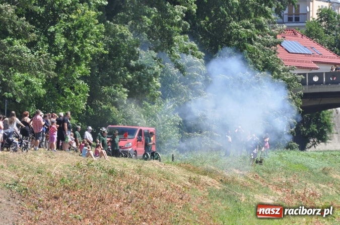 Zdjęcie w galerii na portalu naszraciborz.pl: PŁYWADŁO 2016 - 1050 lat chrztu uczcić chcemy, z weselem Odrą i Rudą płyniemy FOTO I WIDEO wiadomości z regionu
