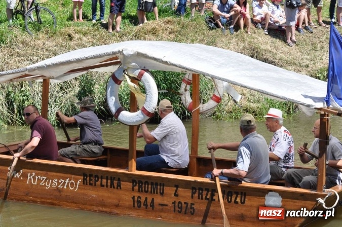 Zdjęcie w galerii na portalu naszraciborz.pl: PŁYWADŁO 2016 - 1050 lat chrztu uczcić chcemy, z weselem Odrą i Rudą płyniemy FOTO I WIDEO wiadomości z regionu