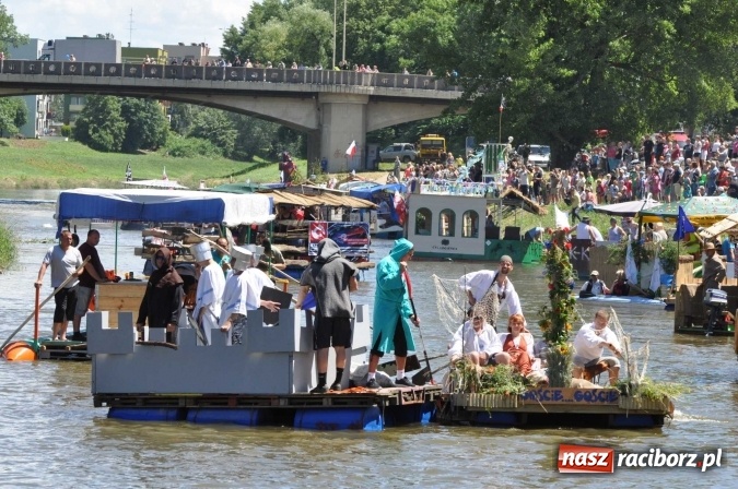 Zdjęcie w galerii na portalu naszraciborz.pl: PŁYWADŁO 2016 - 1050 lat chrztu uczcić chcemy, z weselem Odrą i Rudą płyniemy FOTO I WIDEO wiadomości z regionu