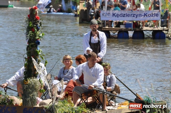 Zdjęcie w galerii na portalu naszraciborz.pl: PŁYWADŁO 2016 - 1050 lat chrztu uczcić chcemy, z weselem Odrą i Rudą płyniemy FOTO I WIDEO wiadomości z regionu