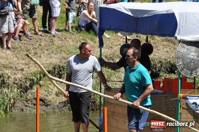 Zdjęcie w galerii na portalu naszraciborz.pl: PŁYWADŁO 2016 - 1050 lat chrztu uczcić chcemy, z weselem Odrą i Rudą płyniemy FOTO I WIDEO wiadomości z regionu