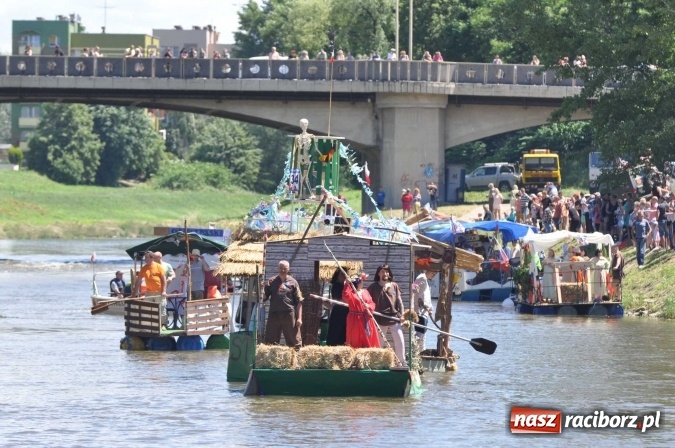 Zdjęcie w galerii na portalu naszraciborz.pl: PŁYWADŁO 2016 - 1050 lat chrztu uczcić chcemy, z weselem Odrą i Rudą płyniemy FOTO I WIDEO wiadomości z regionu