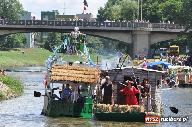 Zdjęcie w galerii na portalu naszraciborz.pl: PŁYWADŁO 2016 - 1050 lat chrztu uczcić chcemy, z weselem Odrą i Rudą płyniemy FOTO I WIDEO wiadomości z regionu