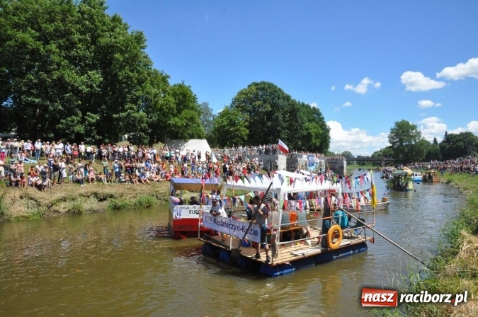 Zdjęcie w galerii na portalu naszraciborz.pl: PŁYWADŁO 2016 - 1050 lat chrztu uczcić chcemy, z weselem Odrą i Rudą płyniemy FOTO I WIDEO wiadomości z regionu