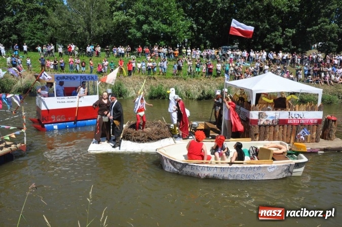 Zdjęcie w galerii na portalu naszraciborz.pl: PŁYWADŁO 2016 - 1050 lat chrztu uczcić chcemy, z weselem Odrą i Rudą płyniemy FOTO I WIDEO wiadomości z regionu