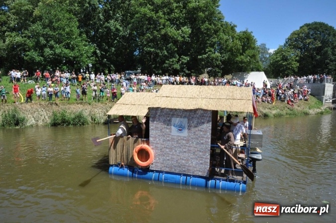 Zdjęcie w galerii na portalu naszraciborz.pl: PŁYWADŁO 2016 - 1050 lat chrztu uczcić chcemy, z weselem Odrą i Rudą płyniemy FOTO I WIDEO wiadomości z regionu