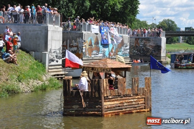 Zdjęcie w galerii na portalu naszraciborz.pl: PŁYWADŁO 2016 - 1050 lat chrztu uczcić chcemy, z weselem Odrą i Rudą płyniemy FOTO I WIDEO wiadomości z regionu
