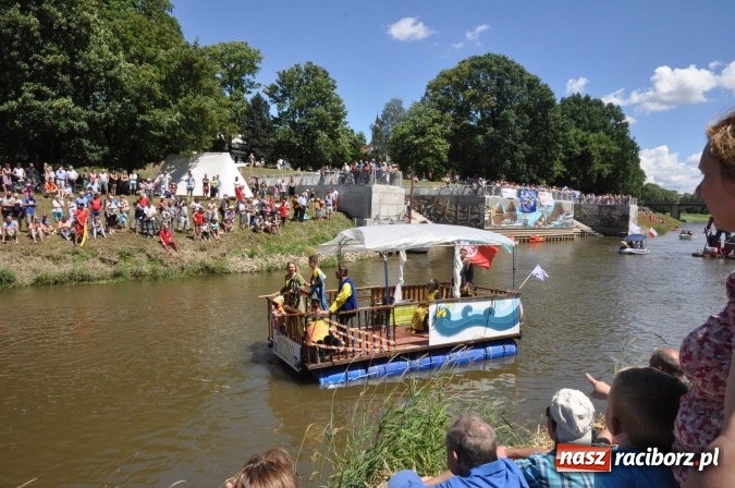Zdjęcie w galerii na portalu naszraciborz.pl: PŁYWADŁO 2016 - 1050 lat chrztu uczcić chcemy, z weselem Odrą i Rudą płyniemy FOTO I WIDEO wiadomości z regionu