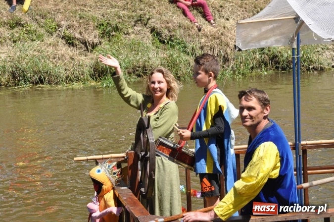 Zdjęcie w galerii na portalu naszraciborz.pl: PŁYWADŁO 2016 - 1050 lat chrztu uczcić chcemy, z weselem Odrą i Rudą płyniemy FOTO I WIDEO wiadomości z regionu