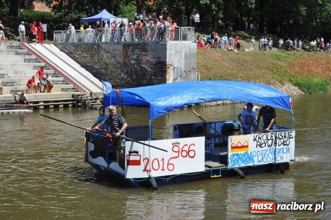 Zdjęcie w galerii na portalu naszraciborz.pl: PŁYWADŁO 2016 - 1050 lat chrztu uczcić chcemy, z weselem Odrą i Rudą płyniemy FOTO I WIDEO wiadomości z regionu