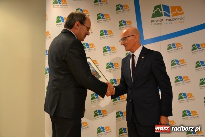 Zdjęcie w galerii na portalu naszraciborz.pl: 15 lat minęło - jubileusz partnerstwa z Märkischer Kreis  wiadomości z regionu