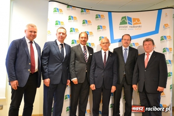 Zdjęcie w galerii na portalu naszraciborz.pl: 15 lat minęło - jubileusz partnerstwa z Märkischer Kreis  wiadomości z regionu