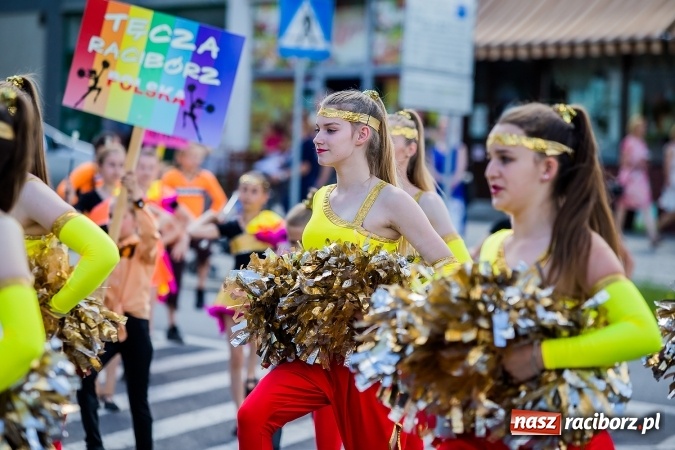 Zdjęcie w galerii na portalu naszraciborz.pl: Śląsk Kraina Wielu Kultur - barwny korowód przeszedł z Rynku na raciborski zamek wiadomości z regionu