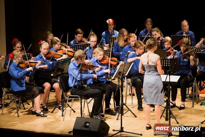 Zdjęcie w galerii na portalu naszraciborz.pl: Koncert zespołu Dalaviolinister oraz Młodzieżowej Orkiestry ze Szwecji wiadomości z regionu