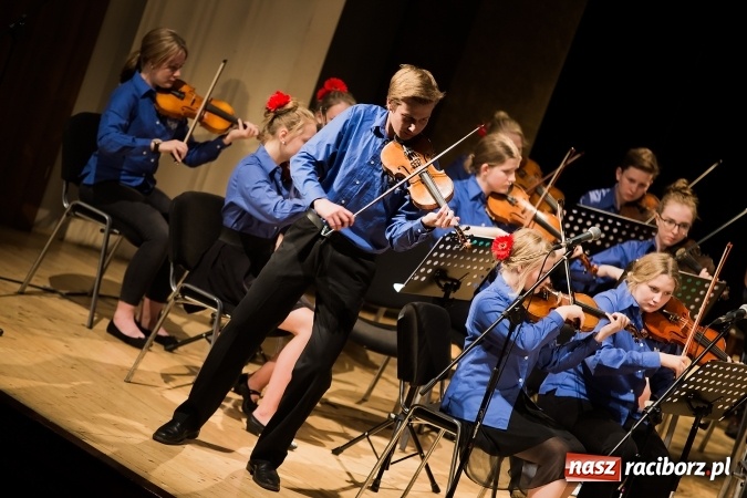Zdjęcie w galerii na portalu naszraciborz.pl: Koncert zespołu Dalaviolinister oraz Młodzieżowej Orkiestry ze Szwecji wiadomości z regionu