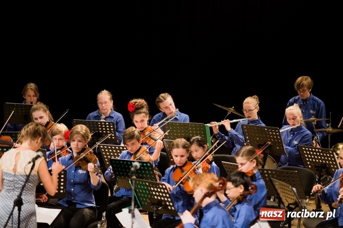 Zdjęcie w galerii na portalu naszraciborz.pl: Koncert zespołu Dalaviolinister oraz Młodzieżowej Orkiestry ze Szwecji wiadomości z regionu