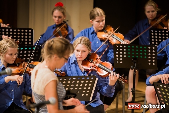 Zdjęcie w galerii na portalu naszraciborz.pl: Koncert zespołu Dalaviolinister oraz Młodzieżowej Orkiestry ze Szwecji wiadomości z regionu
