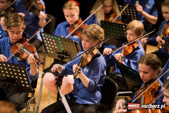 Zdjęcie w galerii na portalu naszraciborz.pl: Koncert zespołu Dalaviolinister oraz Młodzieżowej Orkiestry ze Szwecji wiadomości z regionu