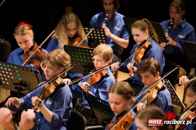 Zdjęcie w galerii na portalu naszraciborz.pl: Koncert zespołu Dalaviolinister oraz Młodzieżowej Orkiestry ze Szwecji wiadomości z regionu