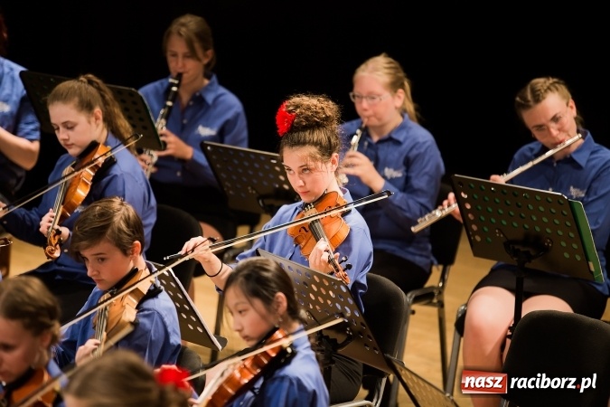 Zdjęcie w galerii na portalu naszraciborz.pl: Koncert zespołu Dalaviolinister oraz Młodzieżowej Orkiestry ze Szwecji wiadomości z regionu